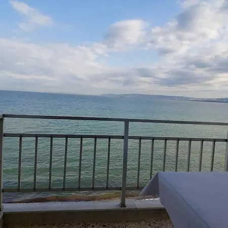 Endless Blue, In The Wave Peraía