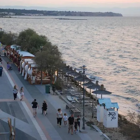 Endless Blue, In The Wave Apartman Peraía