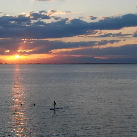 Endless Blue, In The Wave Peraía